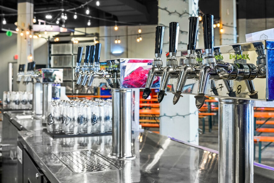 705 Edgewood St NE, Washington, DC à louer - Photo intérieure – Image 2 sur 22