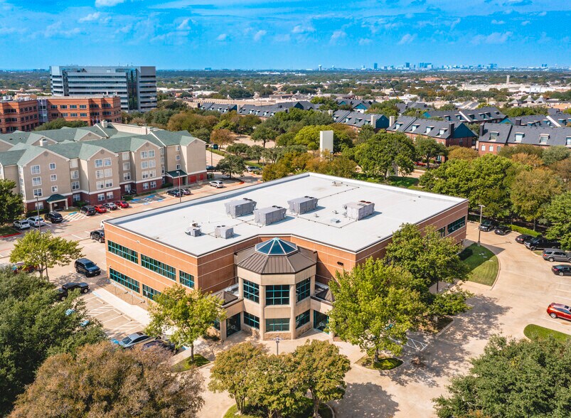 4701 Old Shepard Pl, Plano, TX à louer - Photo de l’immeuble – Image 1 sur 36
