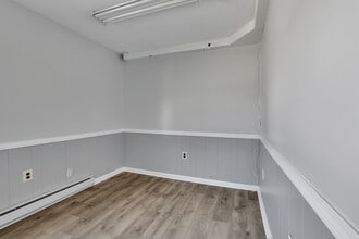 107 Main St, Hebron, CT à louer Photo intérieure– Image 2 sur 25