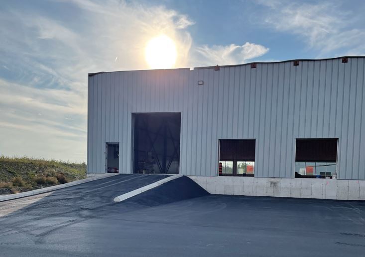 1325 Centennial Dr, Kingston, ON à louer - Photo de l’immeuble – Image 2 sur 5