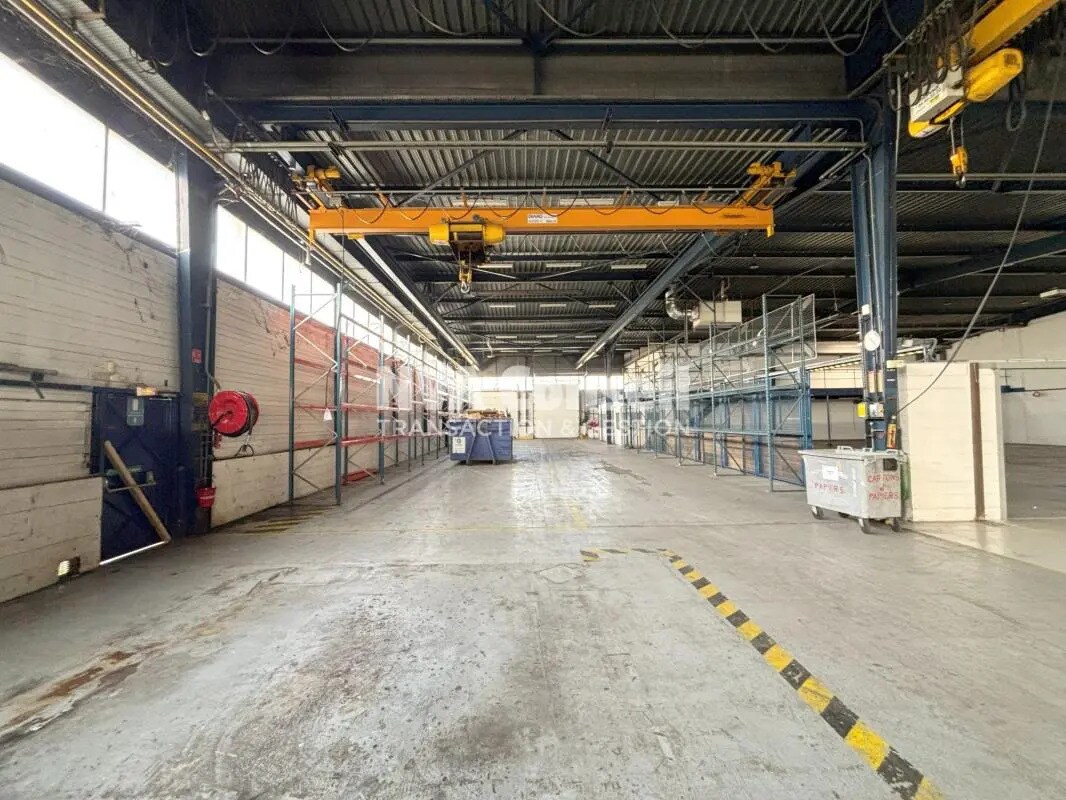 Industriel/Logistique dans SAINT-OUEN-L'AUMONE à louer Photo intérieure– Image 1 sur 16