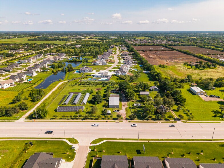 15615 E 21st St, Wichita, KS à vendre - Photo de l’immeuble – Image 2 sur 108