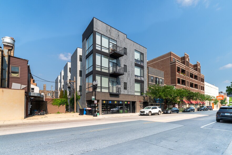4410 N Clark St, Chicago, IL à louer - Photo de l’immeuble – Image 2 sur 7