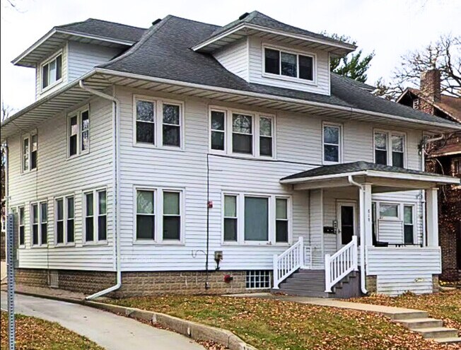 818 1st St SW, Rochester, MN à vendre - Photo principale – Image 1 sur 1