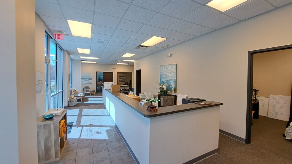 705 Wells Rd, Orange Park, FL à louer - Photo intérieure – Image 3 sur 44