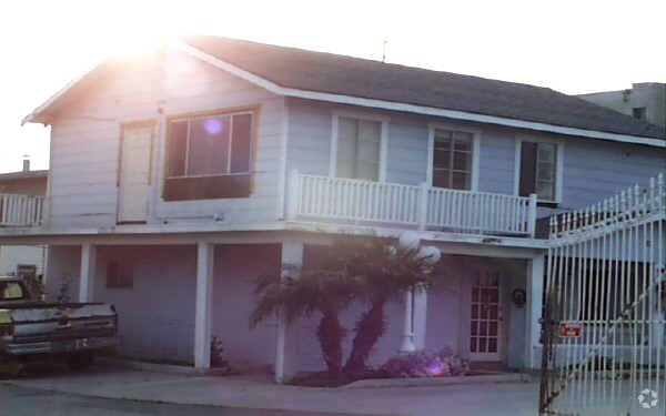 620 S Cypress St, La Habra, CA à vendre - Photo de l’immeuble – Image 3 sur 4
