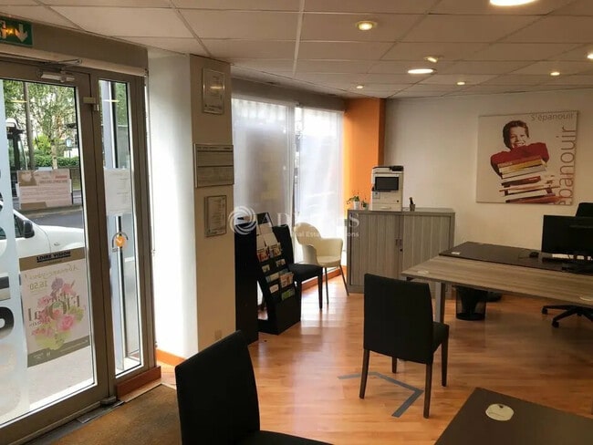 Plus de détails pour Local commercial à louer