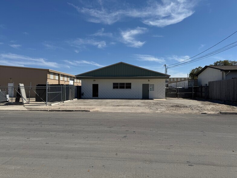 9010 Aero St, San Antonio, TX à vendre - Photo de l’immeuble – Image 3 sur 12