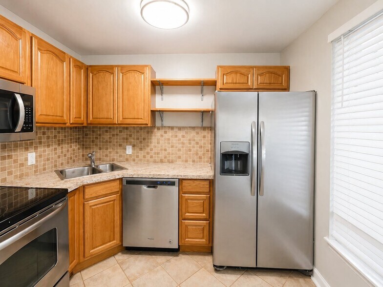 555 N DuPont Ave, Madison, TN à vendre - Photo intérieure – Image 2 sur 10