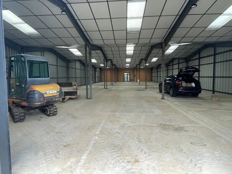 Local d’activités dans La Feuillie à louer - Photo intérieure – Image 3 sur 8