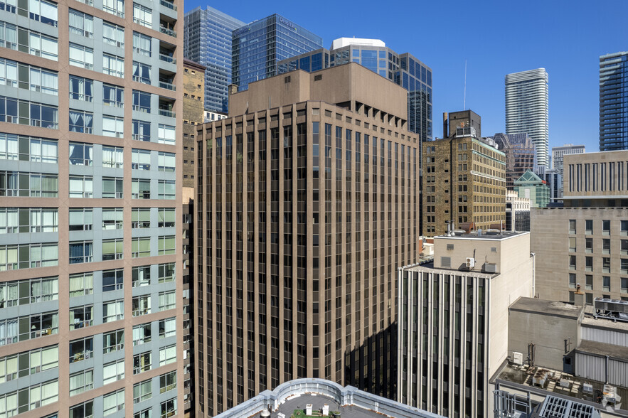 18 King St E, Toronto, ON à louer - Photo de l’immeuble – Image 1 sur 3