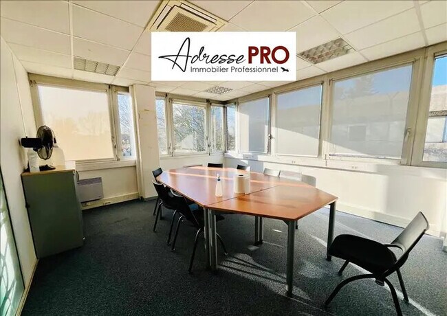 Plus de détails pour Local commercial à louer