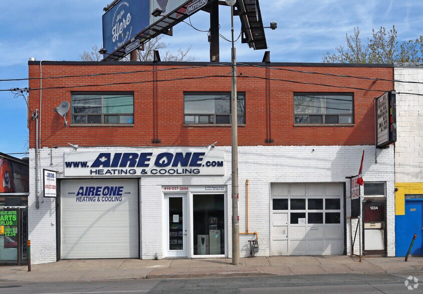 1234 Dupont St, Toronto, ON à louer - Photo de l’immeuble – Image 2 sur 3