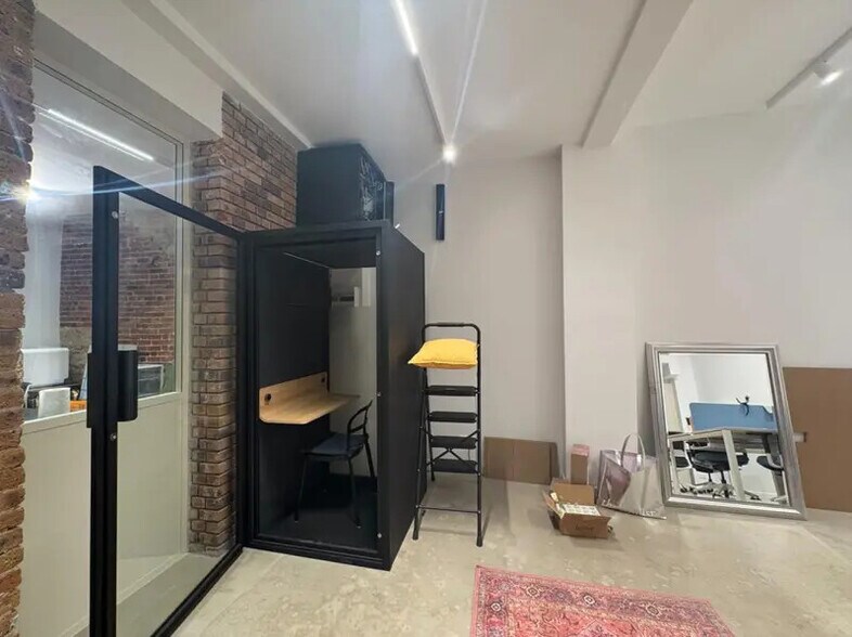 66 Rue Saint-Antoine, Paris à louer - Photo intérieure – Image 3 sur 9