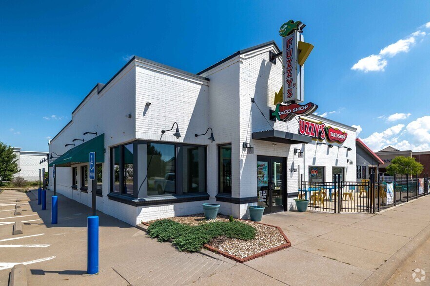 2441 N Maize Rd, Wichita, KS à louer - Photo de l’immeuble – Image 3 sur 4