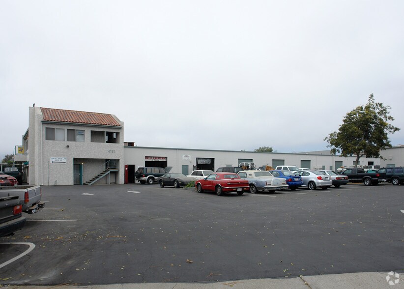 2601 Palma Dr, Ventura, CA à louer - Photo de l’immeuble – Image 3 sur 9