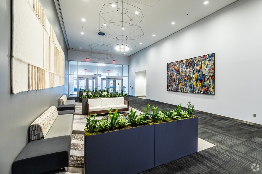 975-983 Bank St, Ottawa, ON à louer - Hall d’entrée – Image 3 sur 10