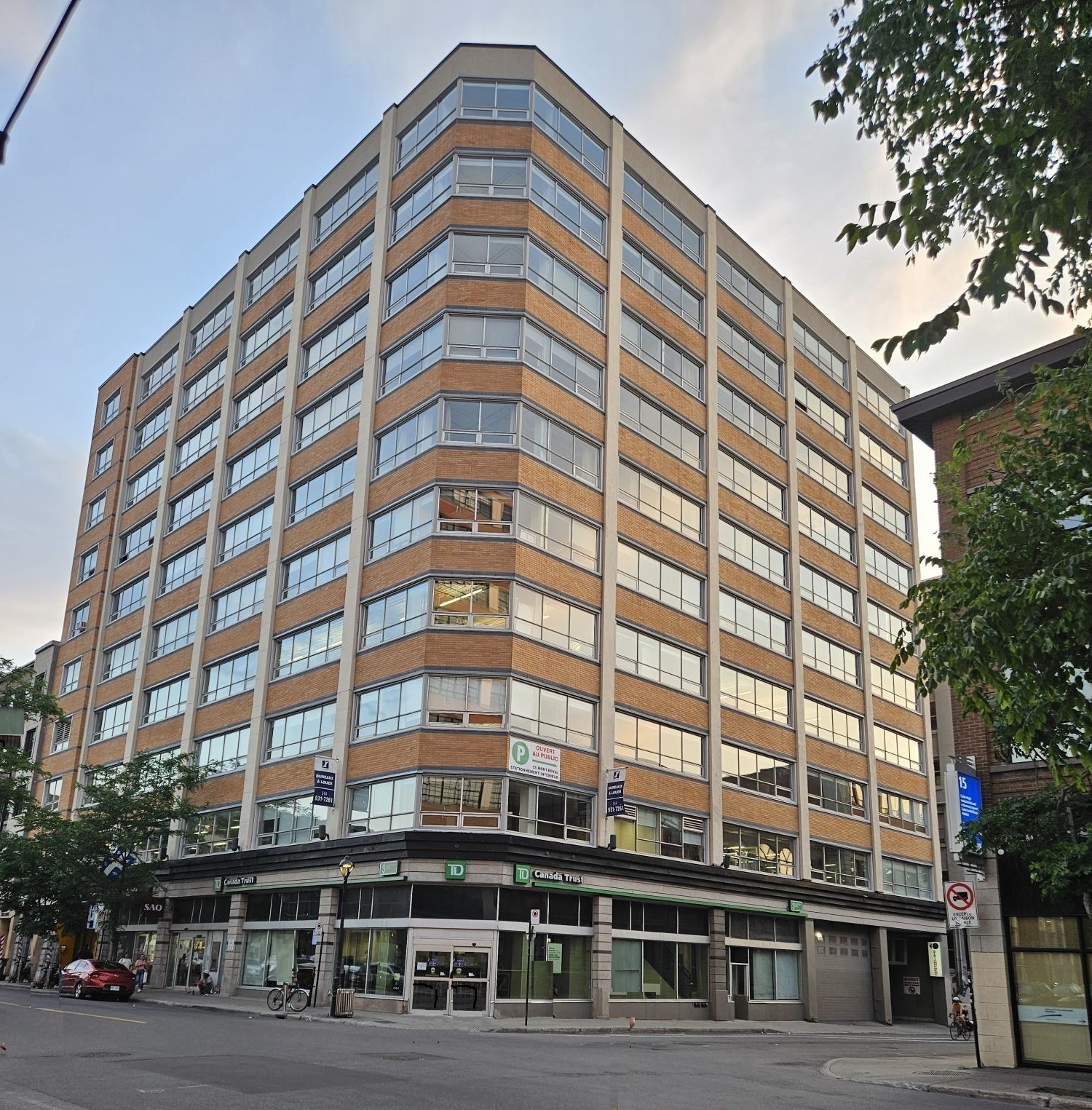 51-69 Av du Mont-Royal O, Montréal, QC à louer Photo de l’immeuble– Image 1 sur 11