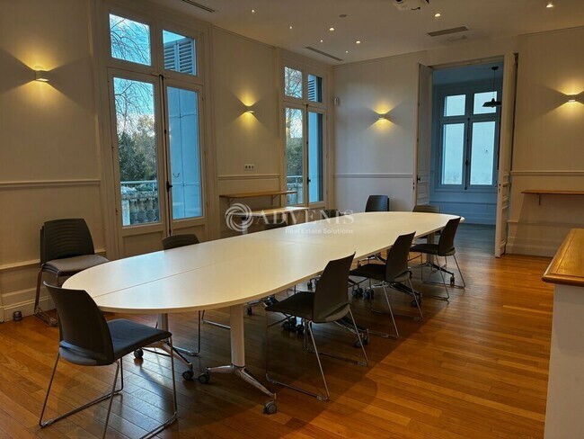 Plus de détails pour Bureau à louer