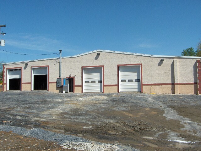 5477 Mauser St, Laurys Station, PA à louer Photo principale– Image 1 sur 6