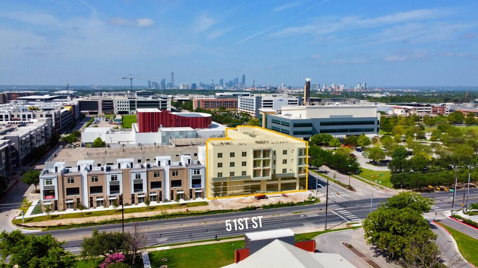 5025 Mueller Blvd, Austin, TX à vendre - Photo de l’immeuble – Image 3 sur 7
