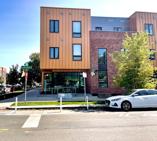 2550-2590 Lawrence St, Denver, CO à louer - Photo de l’immeuble – Image 2 sur 16