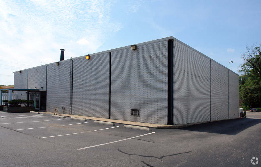 1916 N Knoxville Ave, Peoria, IL à vendre - Photo de l’immeuble – Image 2 sur 2