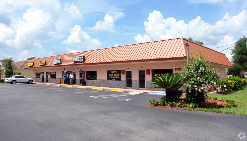230-240 S Wickham Rd, West Melbourne, FL à louer - Photo principale – Image 1 sur 5