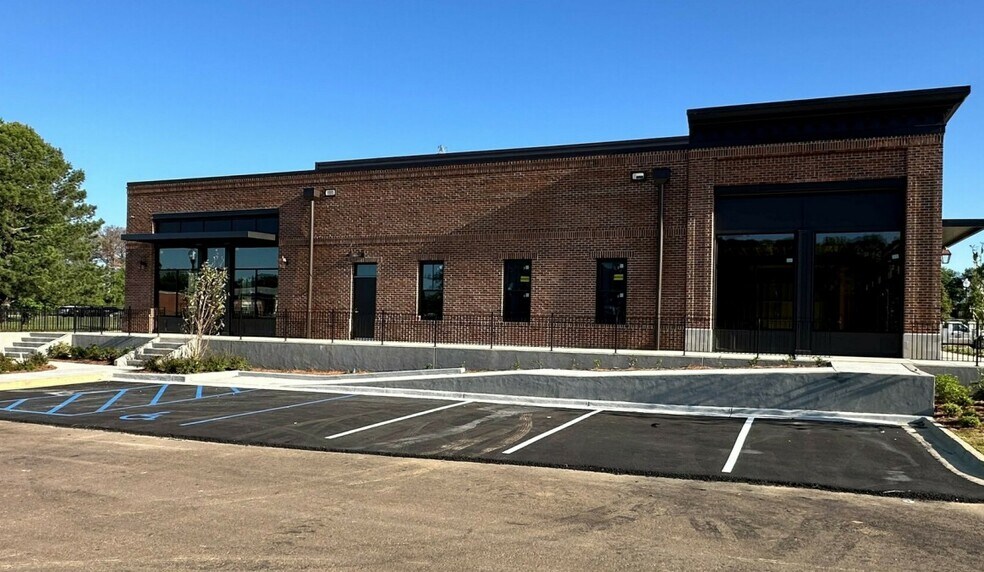 100 Merchant St, Madison, MS à louer - Photo de l’immeuble – Image 3 sur 14