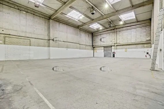 Industriel/Logistique dans Saint-Ouen-sur-Seine à louer - Photo de l’immeuble – Image 3 sur 4