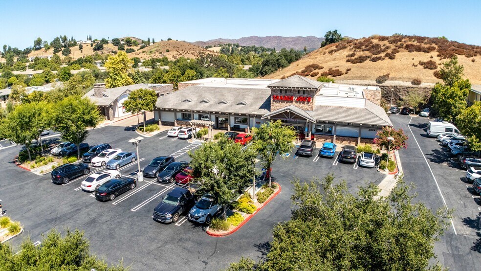 28941 Canwood St, Agoura Hills, CA à vendre - Photo de l’immeuble – Image 1 sur 34