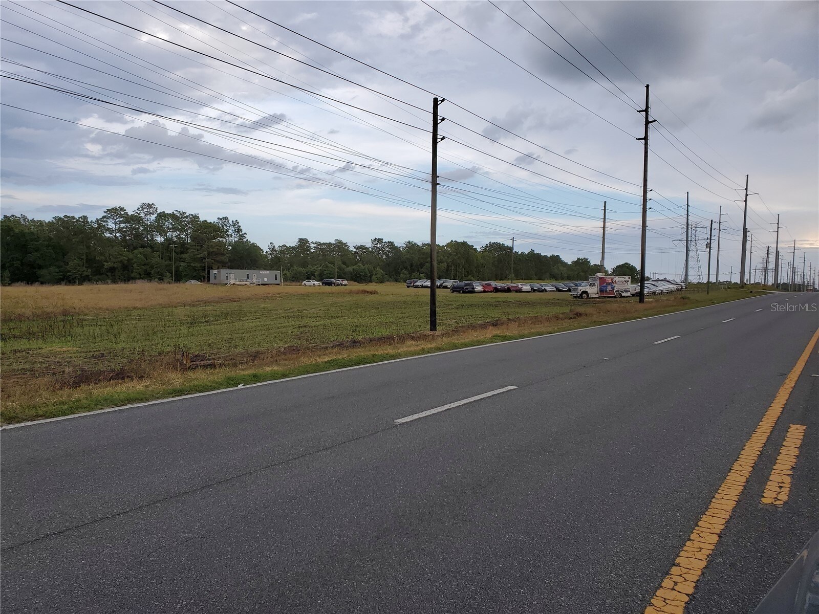 SE Maricamp, Ocala, FL à vendre Photo de l’immeuble– Image 1 sur 12