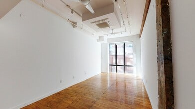 649 Morgan Ave, Brooklyn, NY à louer Photo intérieure– Image 1 sur 4