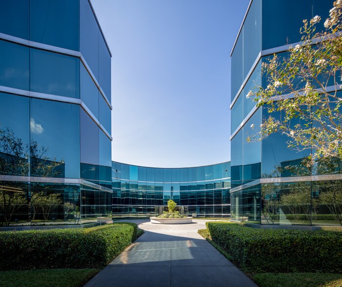 1300 Hercules Ave, Houston, TX à vendre - Photo de l’immeuble – Image 2 sur 26