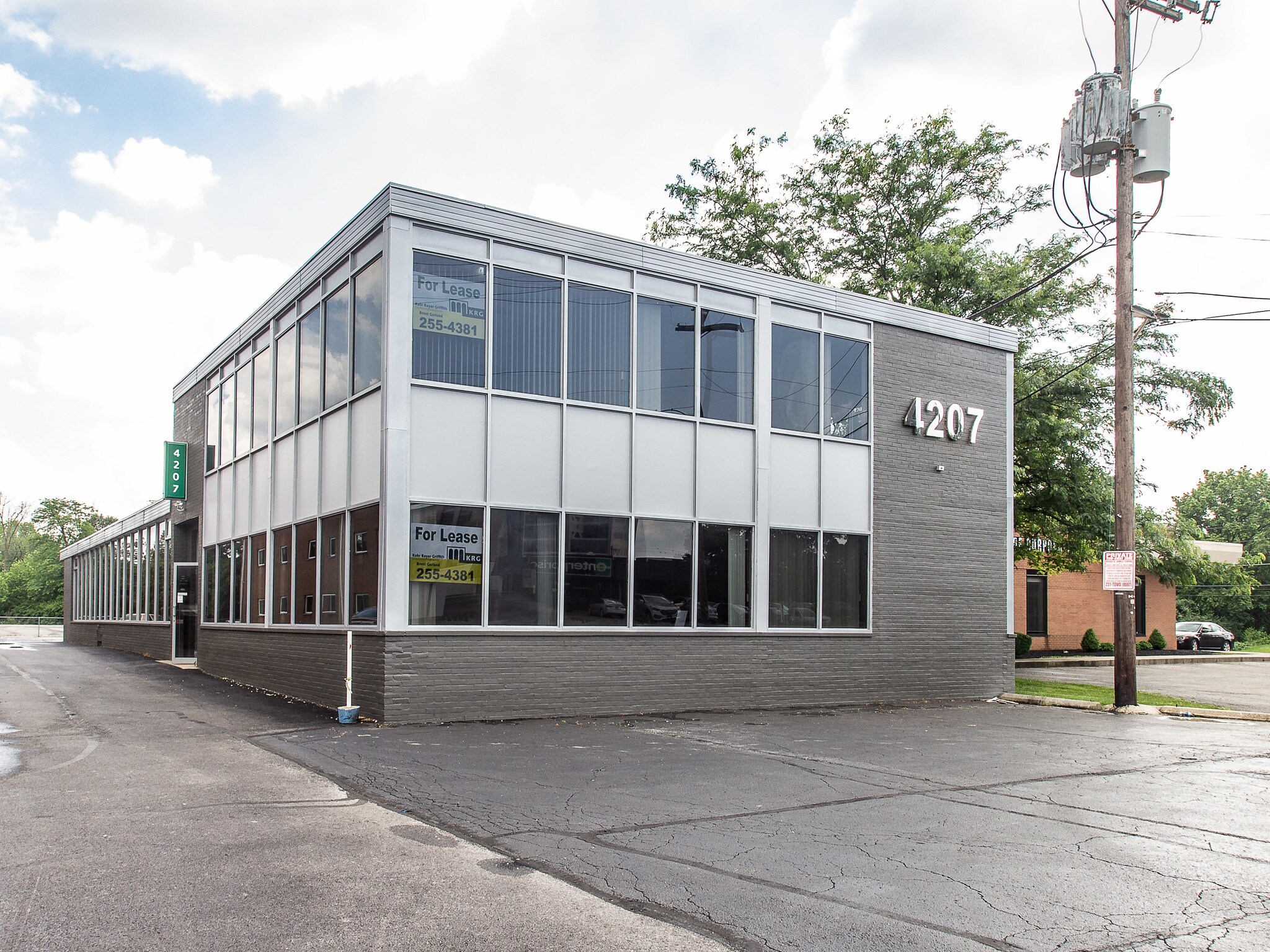 4207 E Broad St, Columbus, OH à vendre Autre– Image 1 sur 10