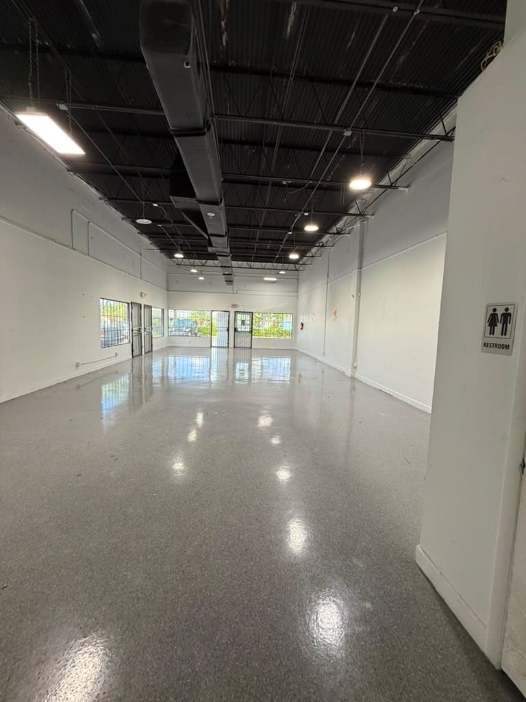 3501-3531 NW 19th St, Fort Lauderdale, FL à louer Photo intérieure– Image 1 sur 6
