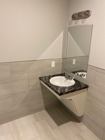 8018 Preston, Frisco, TX à vendre - Photo de l’immeuble – Image 3 sur 11
