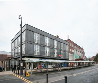 Plus de détails pour High St, Newcastle Under Lyme - Bureau, Local commercial à louer