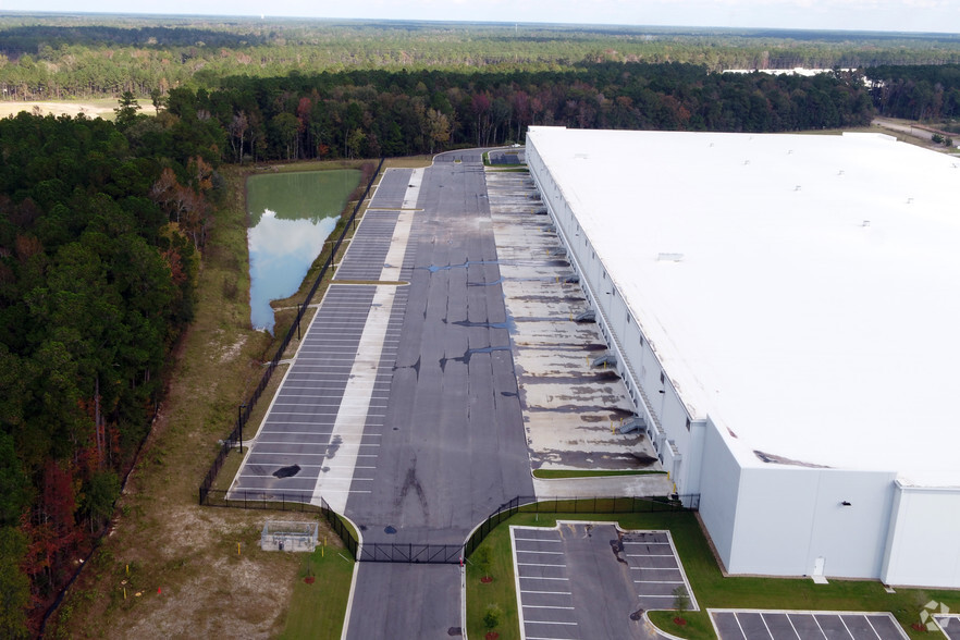 537 Omni Industrial Blvd, Summerville, SC à louer - Photo de l’immeuble – Image 3 sur 7