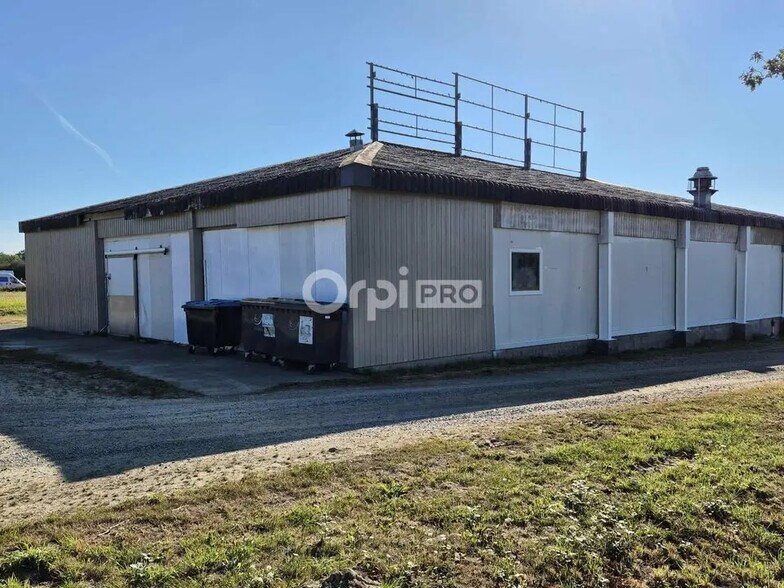 Local d'activités dans Rédené à vendre - Photo de l’immeuble – Image 2 sur 4