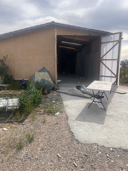 11045 Blue Diamond Rd, Las Vegas, NV à louer - Photo de l’immeuble – Image 3 sur 9