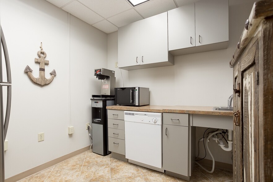 21232 Gathering Oak, San Antonio, TX à louer - Photo de l’immeuble – Image 3 sur 13