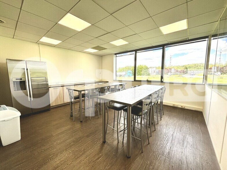 Bureau dans Compiègne à vendre - Photo intérieure – Image 3 sur 12