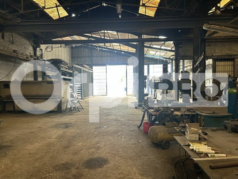 Local d'activités dans Breteuil à vendre - Photo intérieure – Image 3 sur 7