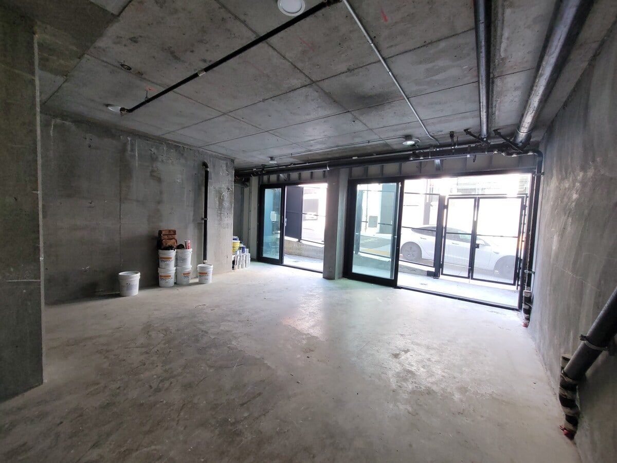 151 Fern St, San Francisco, CA 94109 - Lot 151 Fern - - Photo intérieure - Image 1 of 6