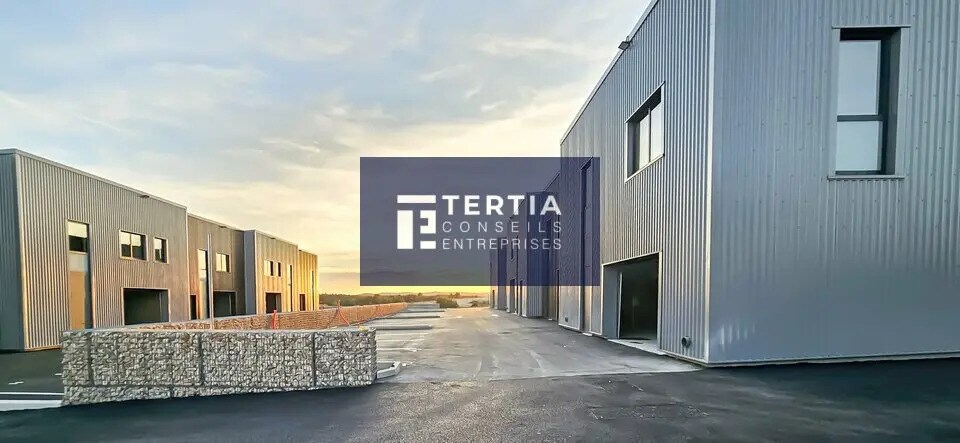 Local d’activités dans Vailhauquès à louer Photo de l’immeuble– Image 1 sur 8