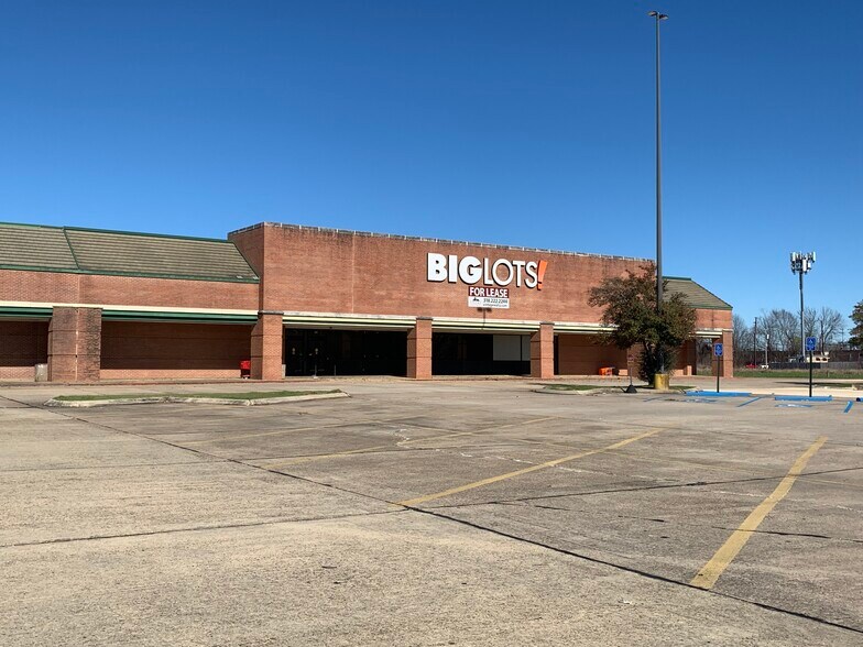3161 E Texas St, Bossier City, LA à louer - Photo de l’immeuble – Image 1 sur 4