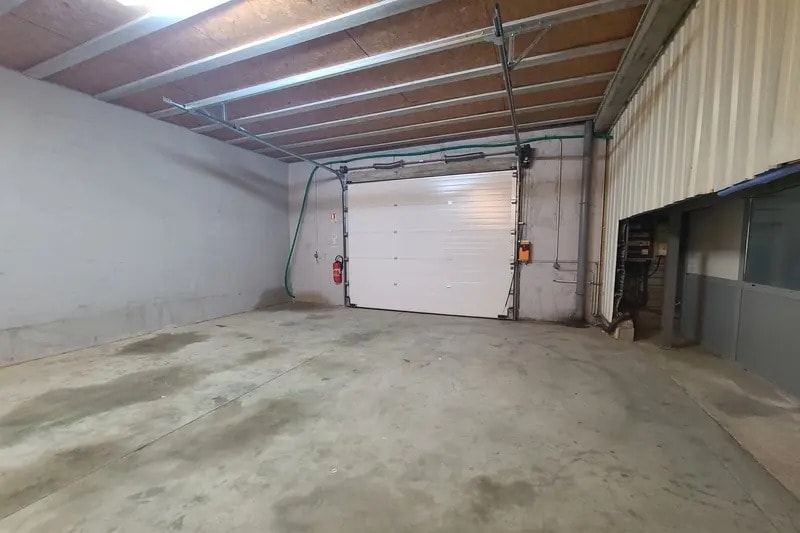 Local d’activités dans Narbonne à louer - Photo de l’immeuble – Image 3 sur 7