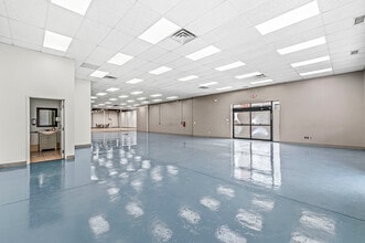 1340 N Illinois St, Indianapolis, IN à louer Photo intérieure– Image 2 sur 13