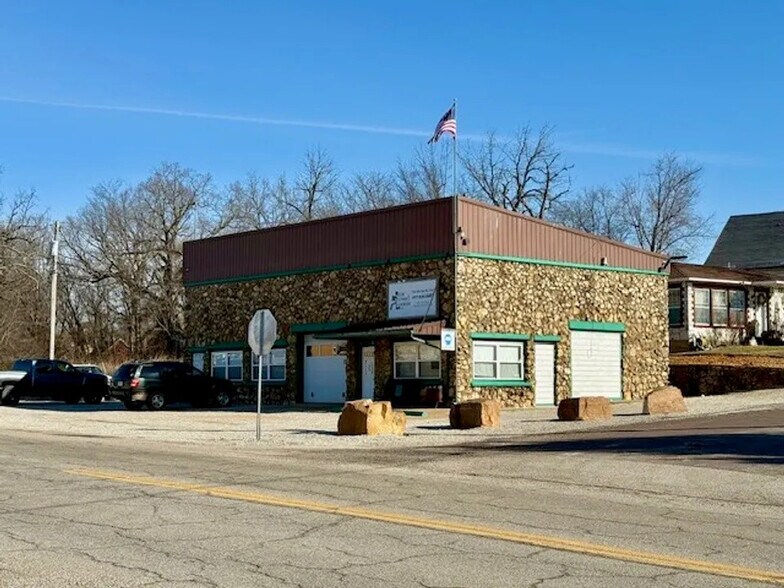 301 N Elm St, Mountain View, MO à vendre - Photo de l’immeuble – Image 1 sur 24